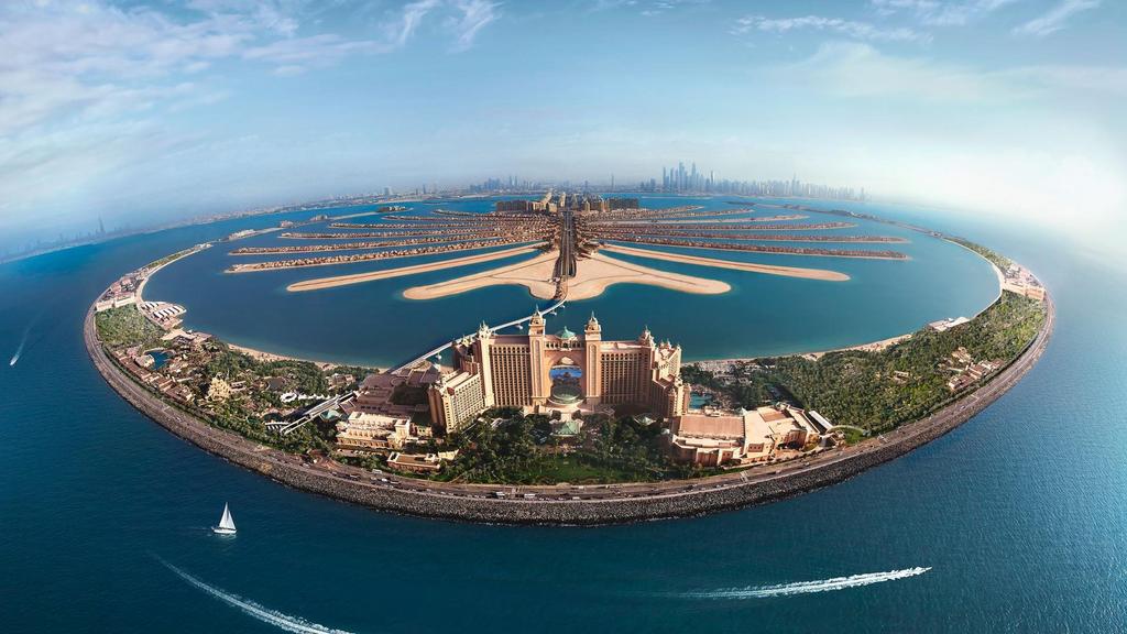 Unveil-Dubai's-Wonders-palm-jumeirah